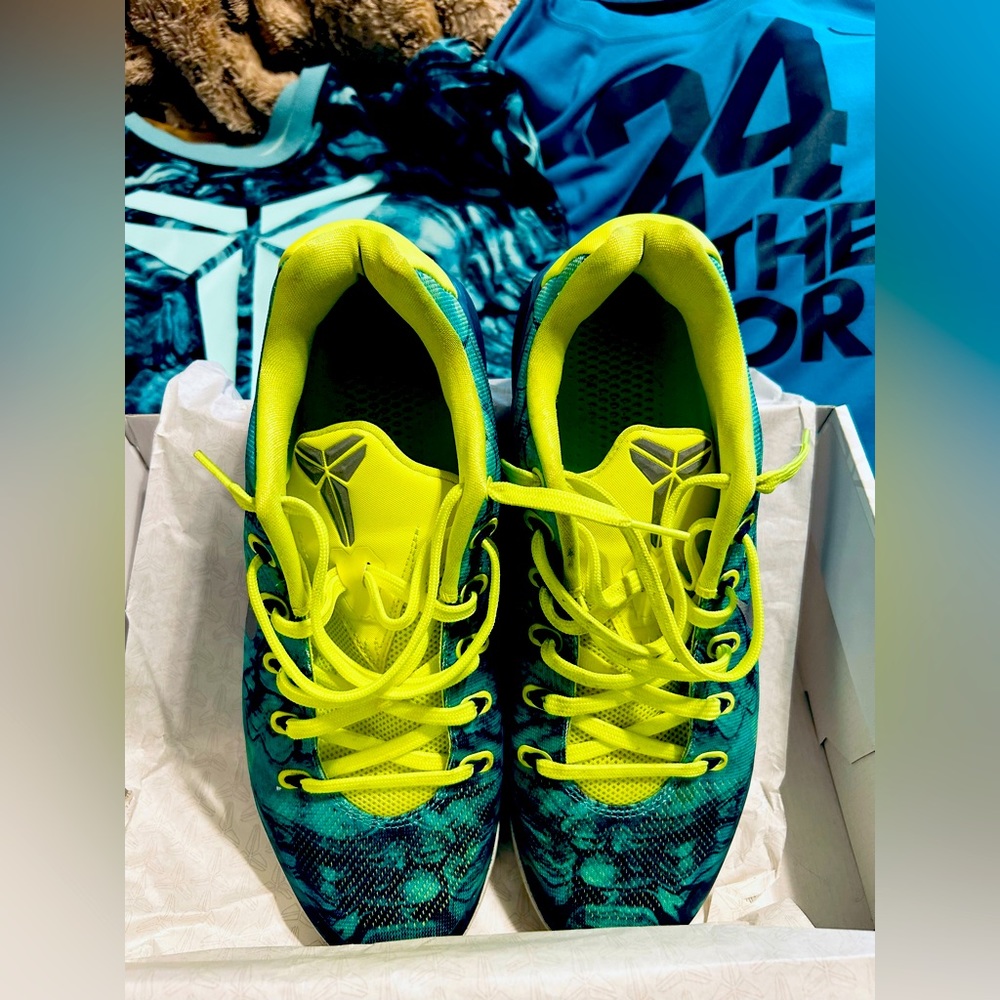 Nike “ Kobe Bundle” 2 Tees/ Kobe Easter Sneakers - image 4